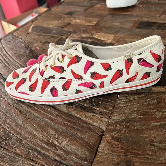 Kate Spade/Keds Red Chile Pepper canvas sneakers with pom pom laces size 7 NWOT - Picture 8 of 14
